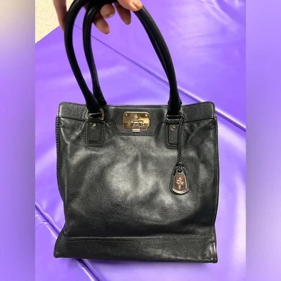 Gorgeous black Cole Haan handbag - Picture 1 of 8
